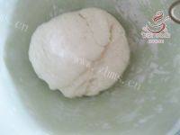 美味的韭菜盒子做法图解2)
