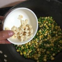 豌豆玉米火腿丁的做法图解六