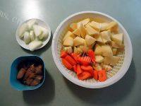 可口的咖喱鸡肉土豆做法图解2)