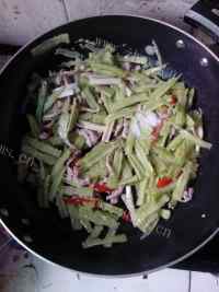 家常菜苦瓜炒肉丝