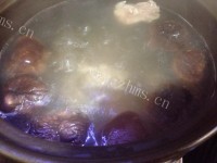 滋补的螺干瑶柱猪骨汤的做法图解八