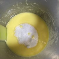 美味佳肴般的酸奶蛋糕做法图解4)