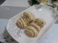 口感极佳的葱香小花卷