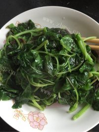 家常菜凉拌苋菜做法图解2)