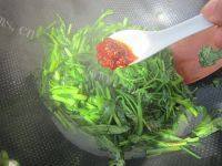 自制豆瓣酱炒空心菜做法图解4)