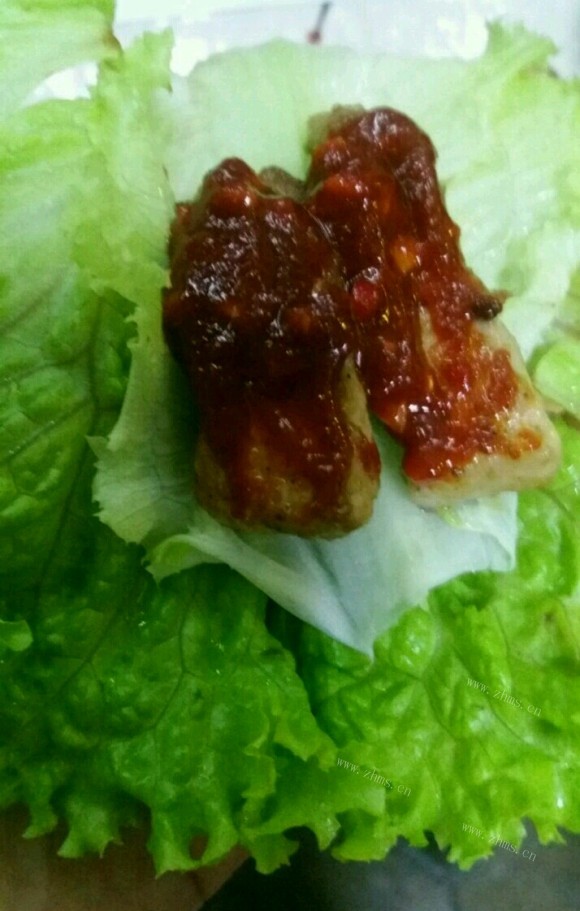 热腾腾的韩国烤肉