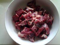 土豆牛肉做法图解1)