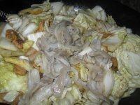 家常菜白菜炖肉做法图解9)