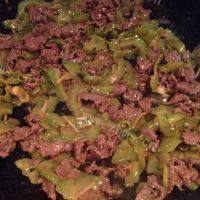口感极佳的凉瓜炒牛肉