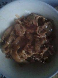 家常青椒炒肉片做法图解7)