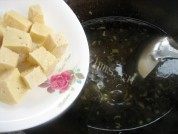 美味的小白菜粉条汤做法图解9)