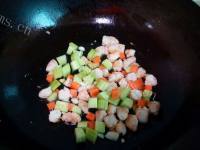 色泽鲜亮的豌豆虾仁的做法图解四
