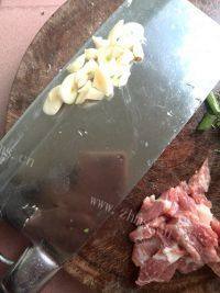 家常菜肉炒西兰花做法图解6)