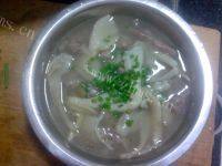 美味的平菇肉片汤