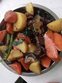 家常菜土豆烧牛肉