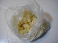 美味的土豆培根浓汤做法图解3)