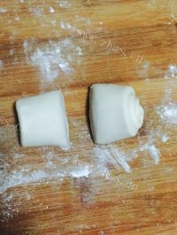 色泽鲜亮的椰蓉开口酥做法图解8)