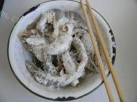 美味的糖醋大虾做法图解2)