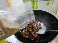 美味的香辣牙签肉做法图解16)