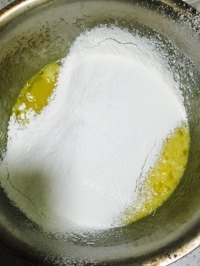 美味黑芝麻布丁蛋糕做法图解5)