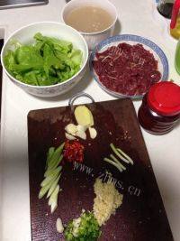 家常菜水煮牛肉做法图解2)