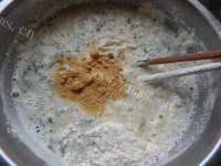 健康美味豆渣青菜煎饼做法图解6)