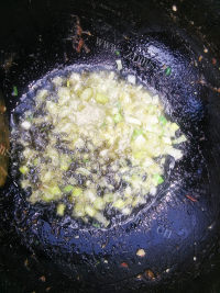 家常菜青椒炒土豆丝做法图解3)