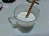 美味的鸳鸯奶茶做法图解8)