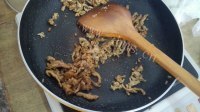 口感不错的芦笋炒肉丝做法图解4)