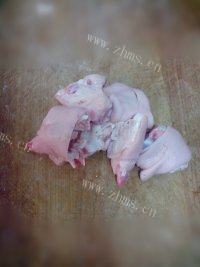 好吃的花生炖猪蹄做法图解1)