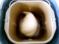 色味俱佳的椰蓉面包做法图解6)
