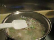 肉丸鲜百合秋葵汤的做法图解六