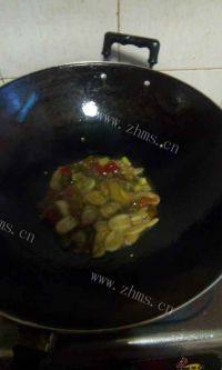 色味俱全的泡菜鱼做法图解4)
