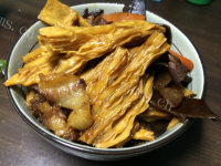 家常菜腐竹炒木耳