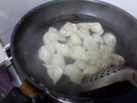 美美厨房之韭菜鸡蛋水饺做法图解8)