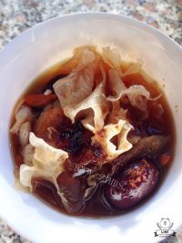 美味的百合银耳糖水做法图解5)