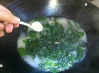 枸杞叶瘦肉汤自制
