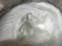 自制香橙蛋糕卷做法图解4)