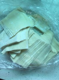 色香味浓的鲜肉小馄饨做法图解2)
