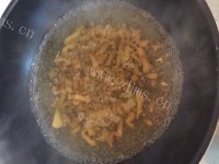 美味的榨菜蛋花汤做法图解5)