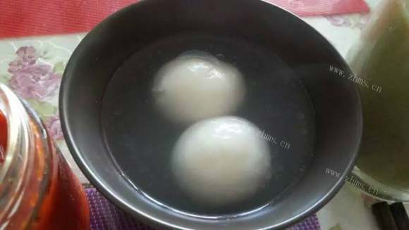 简易黑芝麻汤圆