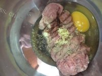 家常猪肉莲藕饺子做法图解5)