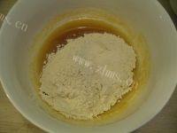 好吃简单的广式豆沙月饼做法图解5)