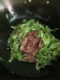 口感极佳的炒米粉做法图解7)