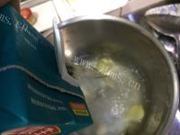 西洋菜猪肝汤做法图解5)