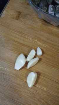 香气浓郁的辣炒花蛤做法图解2)