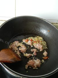 家常菜干煸四季豆做法图解11)