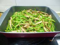 家常菜芦蒿炒香干