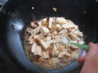 家常菜五花肉烧豆腐做法图解9)