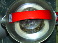 美味的薏米黑黄豆浆做法图解8)